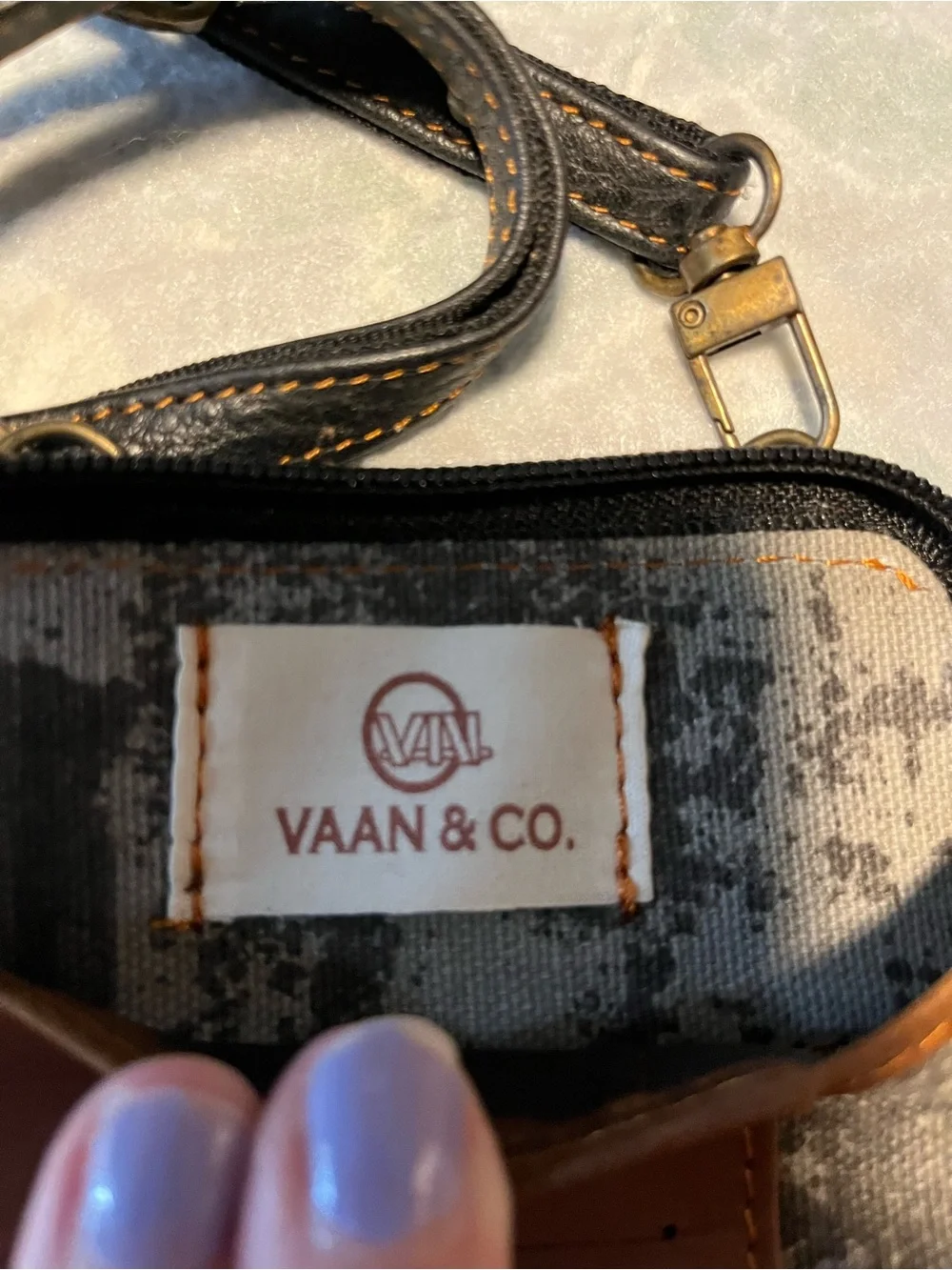 Vaan & Co Black &Brown Leather Patchwork Crossbody Wallet Camo Pocket Adj Strap
